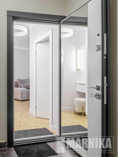 С зеркалом 1