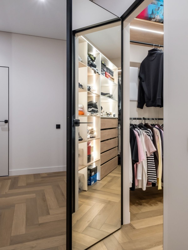 Скрытая зеркало 2