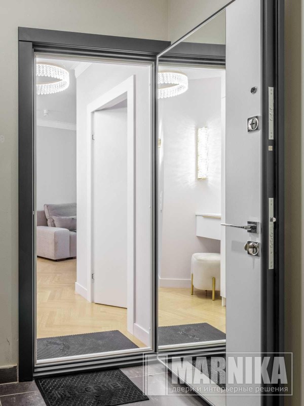 С зеркалом 1