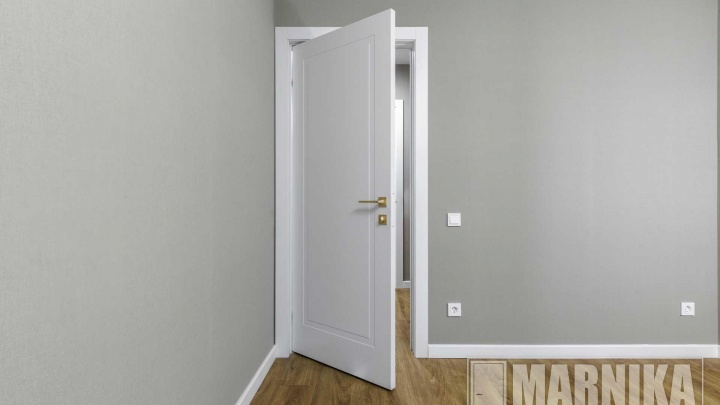 Неоклассика в эмали: входная и межкомнатные двери (84)