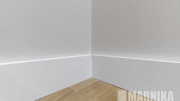 Классика с итальянской фрезеровкой: входная и межкомнатные двери, порталы и плинтуса