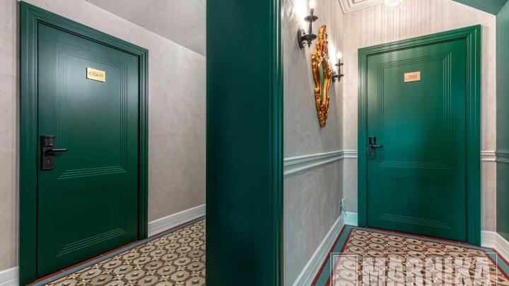 Двери для бутик-отеля: скрытые, зеркальные, маятниковые