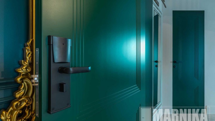 Двери для бутик-отеля: скрытые, зеркальные, маятниковые