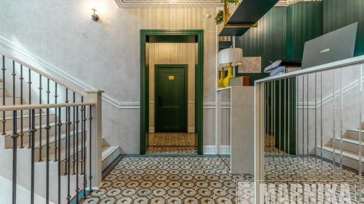 Двери для бутик-отеля: скрытые, зеркальные, маятниковые