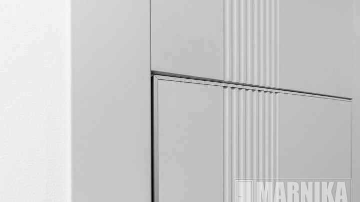 Современные двери с фрезеровкой и фальш-панелями