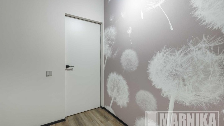 Дверь-книга, двери скрытого монтажа, входная дверь в покрытии "Травертин"