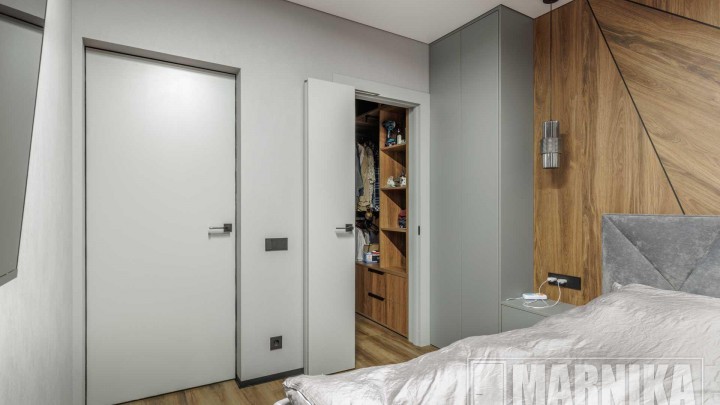 Дверь-книга, двери скрытого монтажа, входная дверь в покрытии "Травертин"